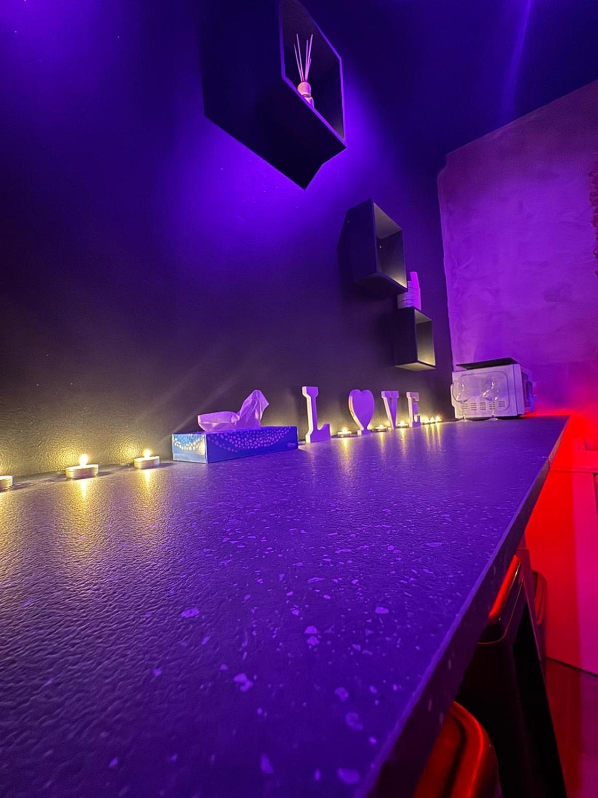 ليون Love Room Spa Jacuzzi المظهر الخارجي الصورة