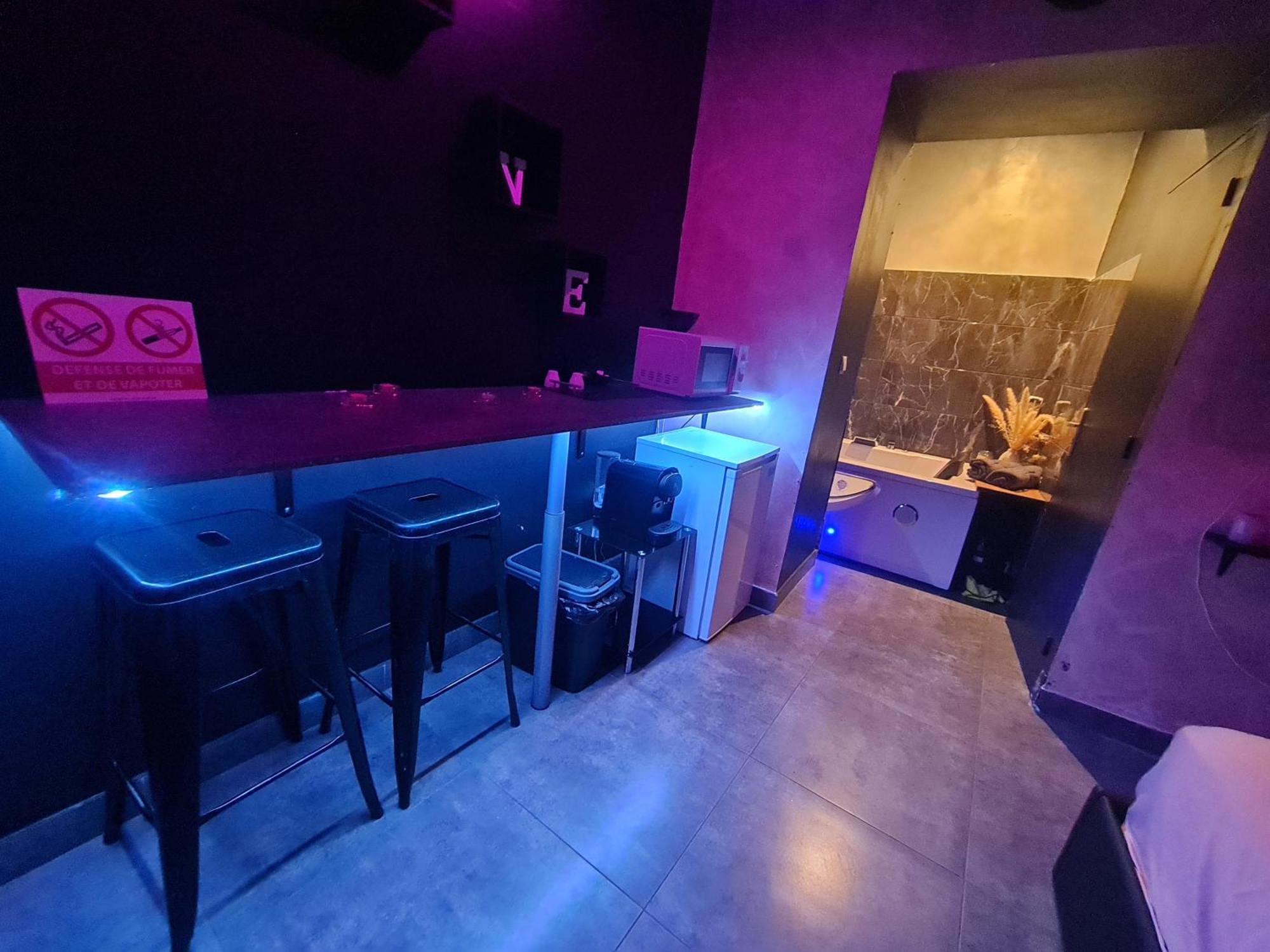 ليون Love Room Spa Jacuzzi المظهر الخارجي الصورة